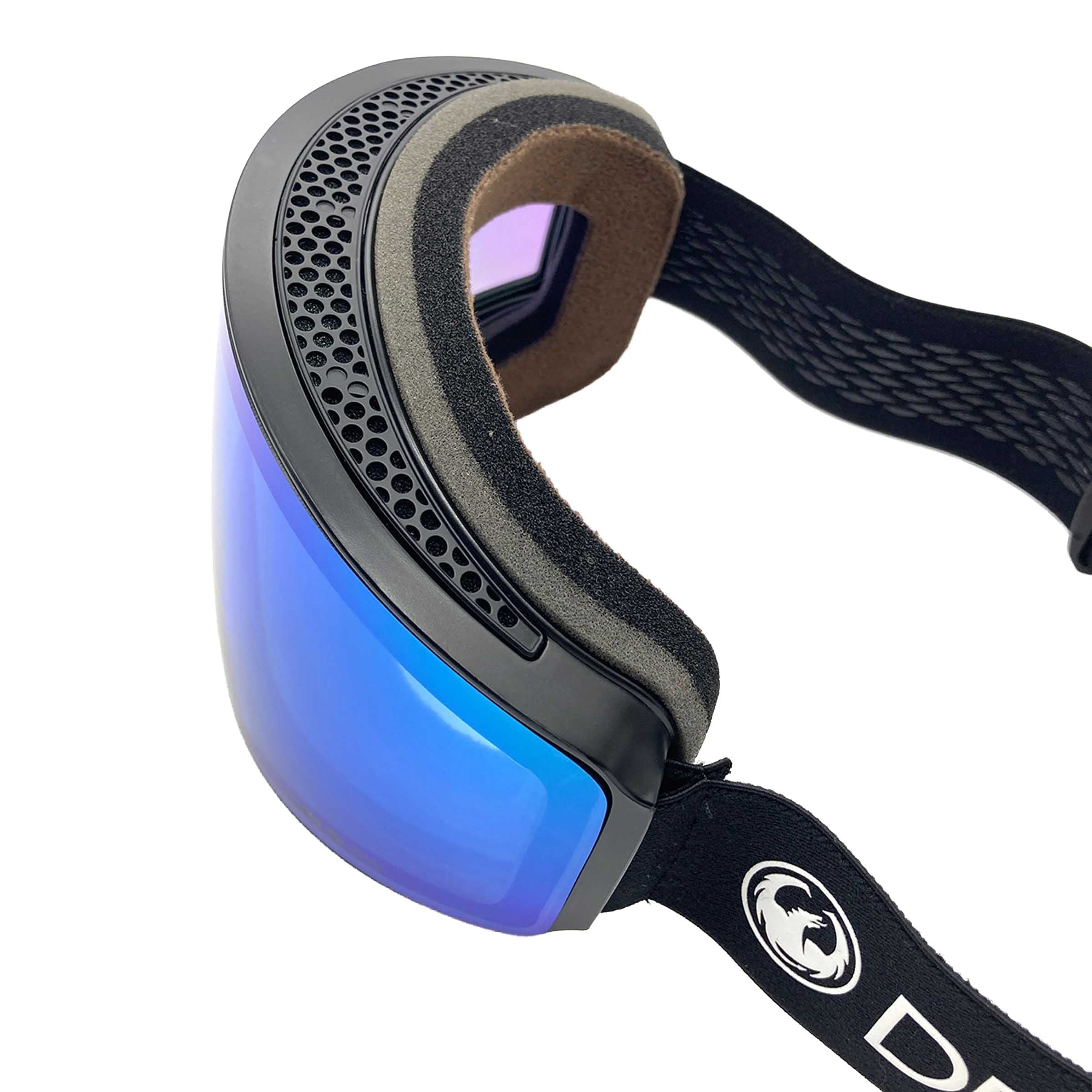 シルバー装飾ブラックフレーム　調光機能レンズ　ブルー　クロ厶ハーツ好きな人に！ シルバー装飾付きブラックフレームサングラス クロムハーツ好きに